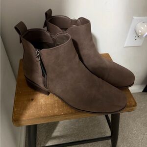 Maurices Taupe brown Ankle Booties size 11 women’s